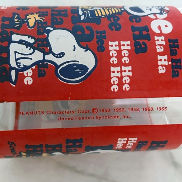 Vintage Peanuts drinking glass, Charlie Brown, Snoopy, Linus, Lucy - Picture 3 of 5